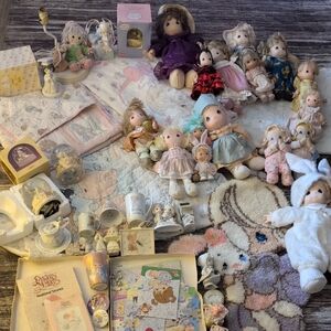 Precious Moments Lot